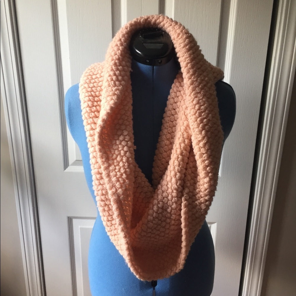 Chunky knit infinity scarf